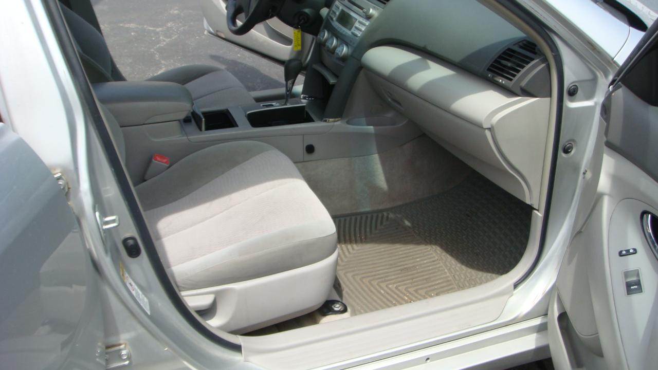 Toyota Camry LE 4D Sedan 2011