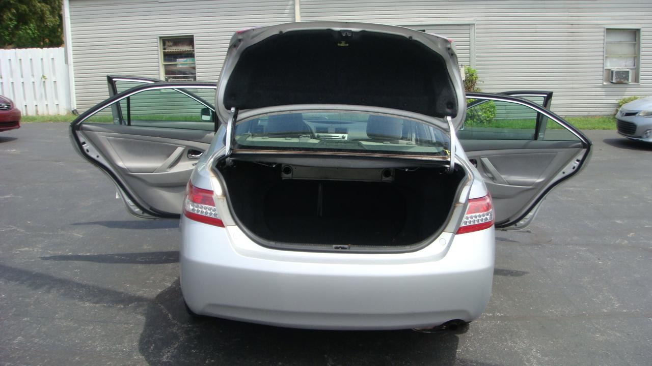 Toyota Camry LE 4D Sedan 2011