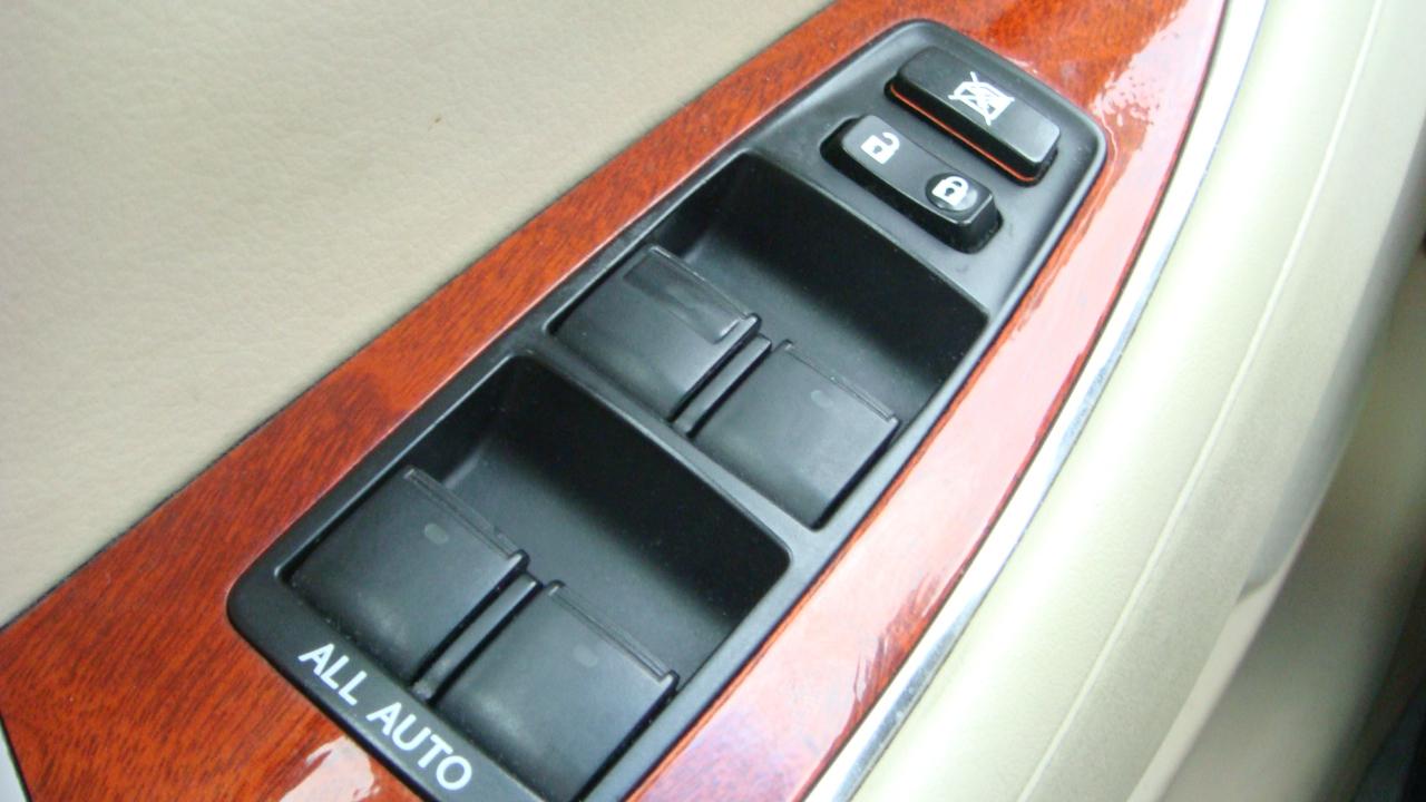Lexus ES 350 Sedan 2010