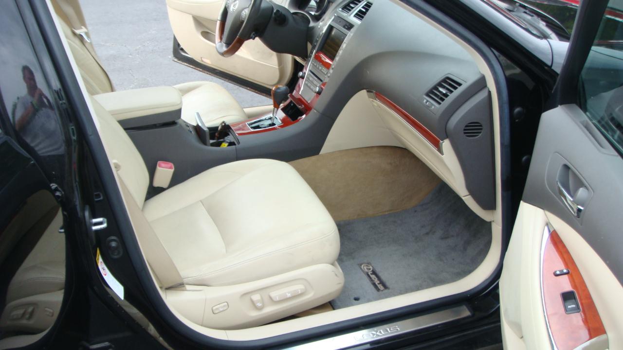 Lexus ES 350 Sedan 2010
