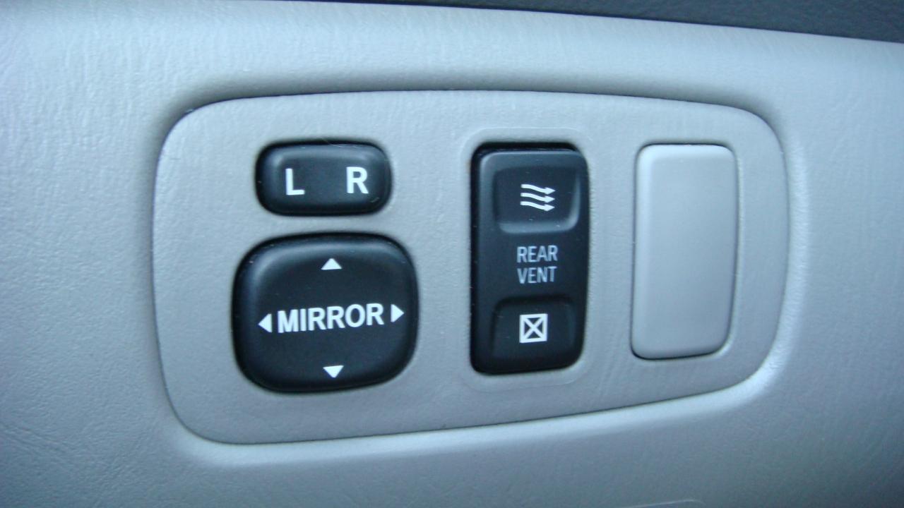 Toyota Sienna LE 2006