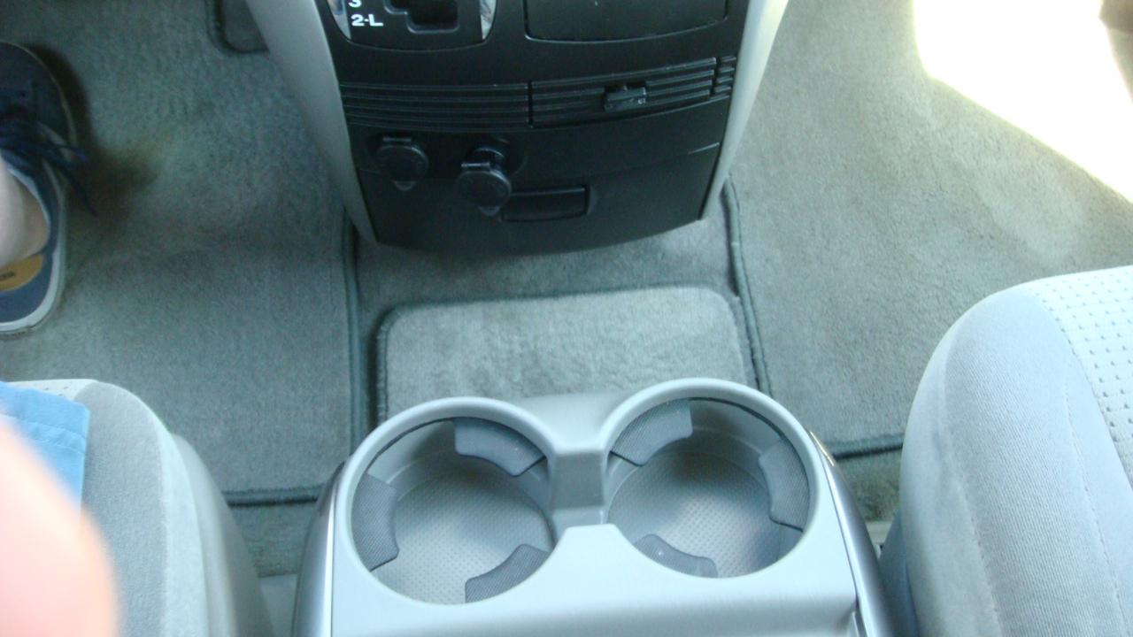 Toyota Sienna LE 2006