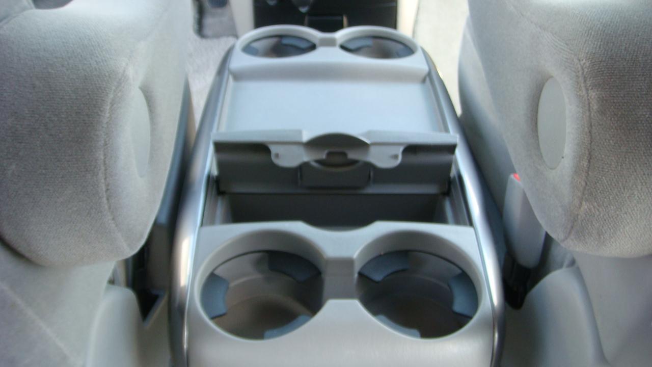 Toyota Sienna LE 2006