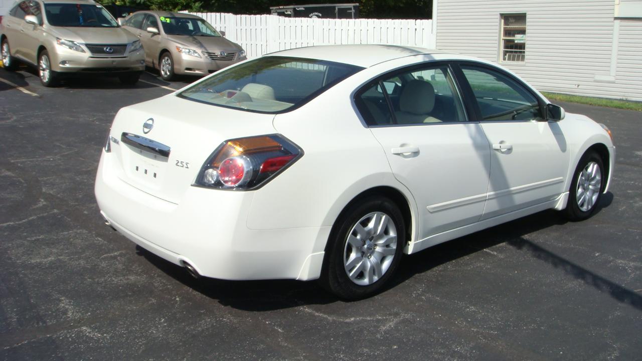 Nissan Altima 2.5 S 2010
