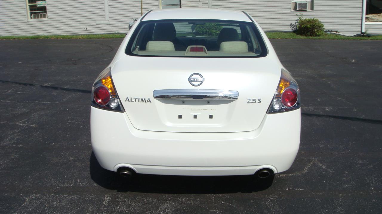 Nissan Altima 2.5 S 2010