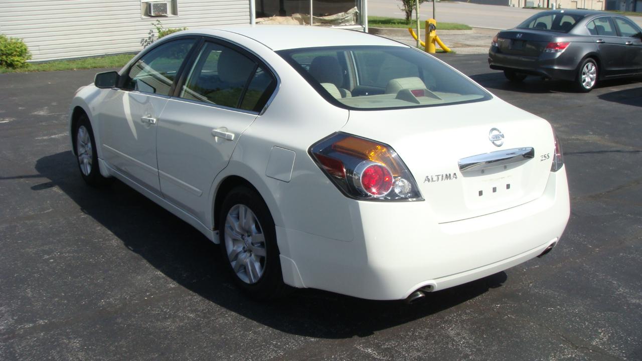 Nissan Altima 2.5 S 2010