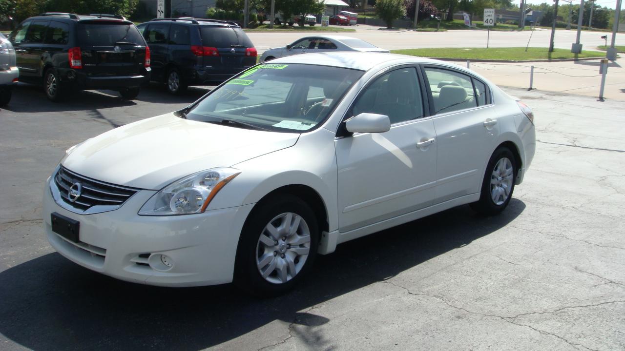 Nissan Altima 2.5 S 2010