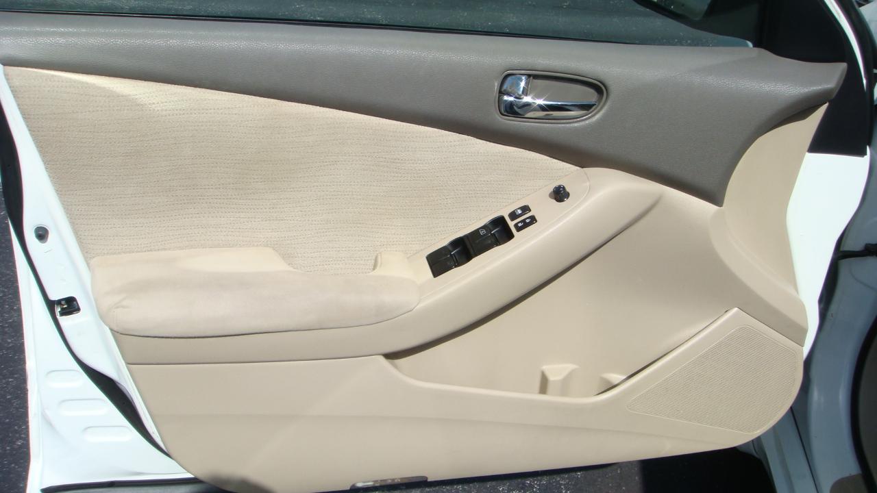 Nissan Altima 2.5 S 2010