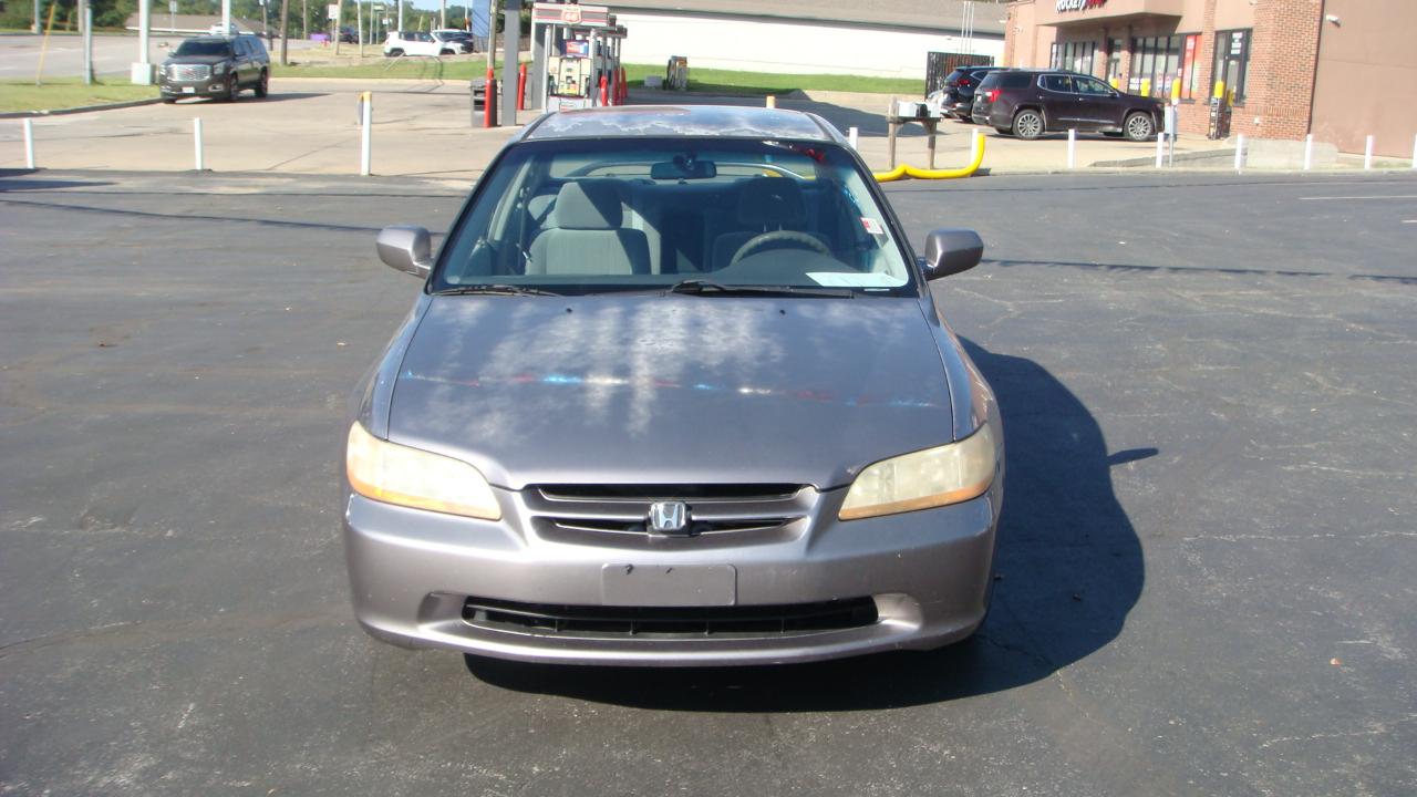Honda Accord LX 2000