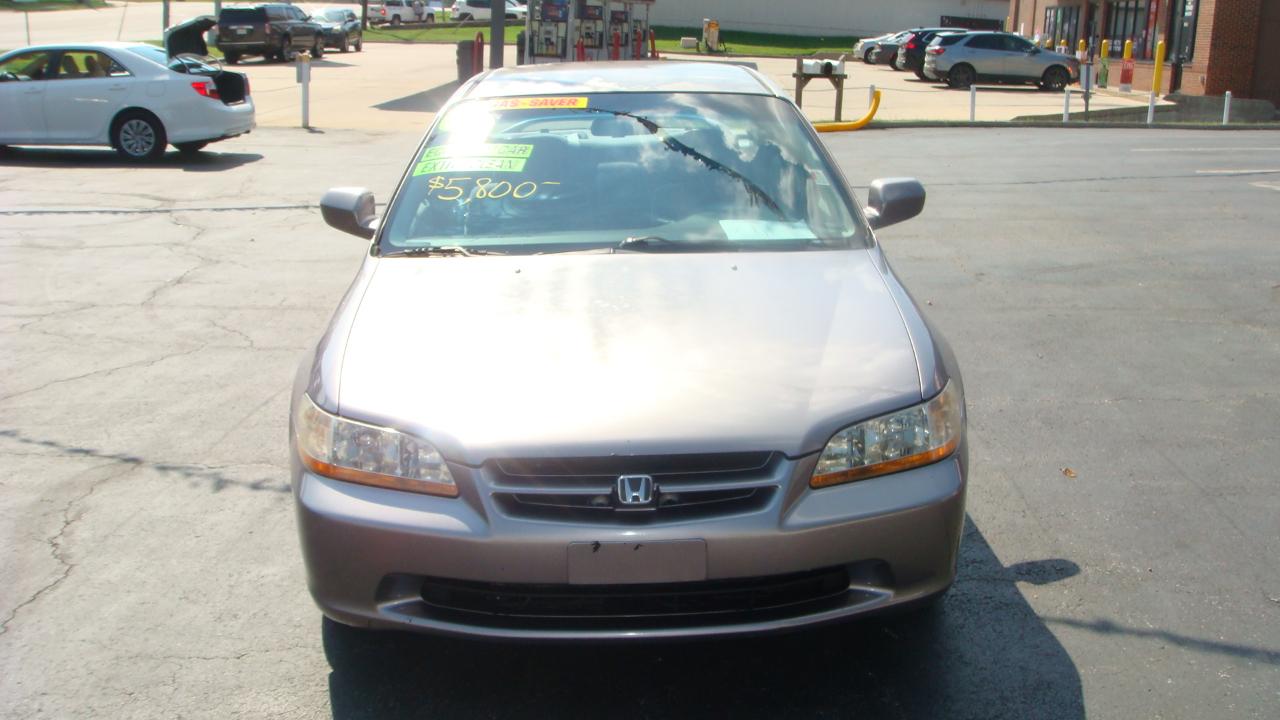 Honda Accord LX 2000