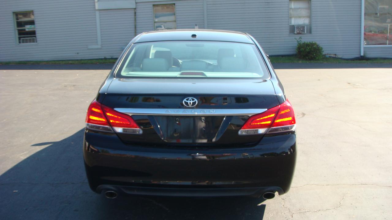 Toyota Avalon Limited 2012