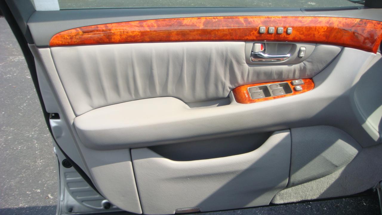 Lexus LS 430 Sedan 2006