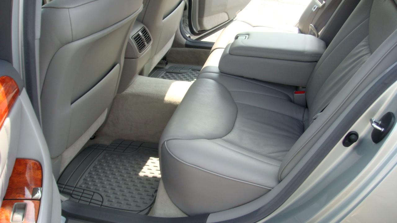 Lexus LS 430 Sedan 2006