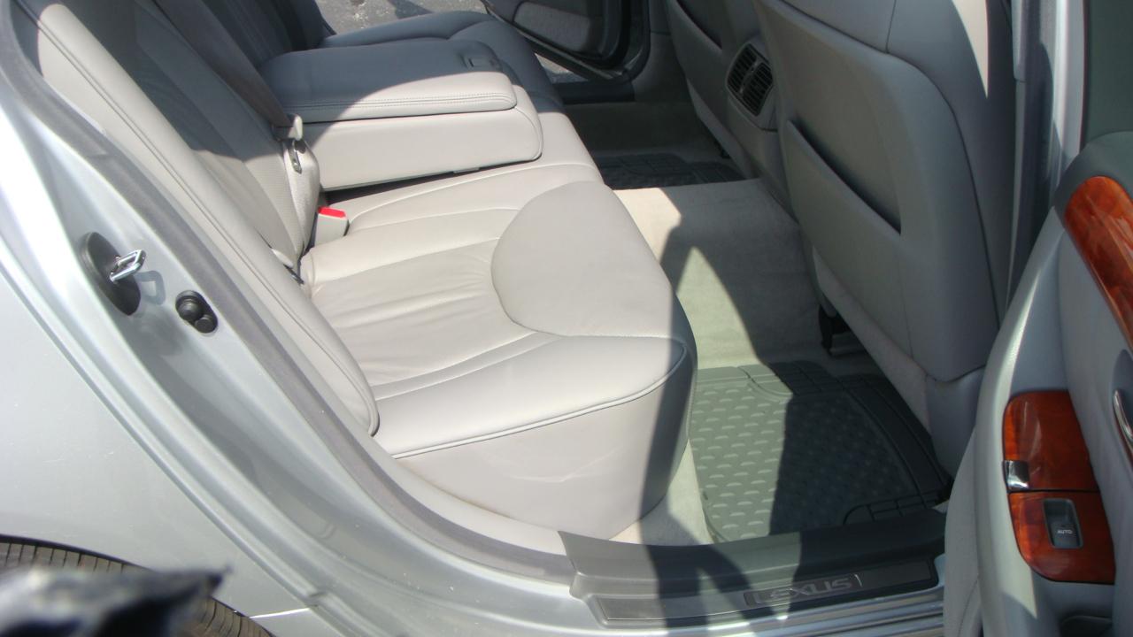 Lexus LS 430 Sedan 2006