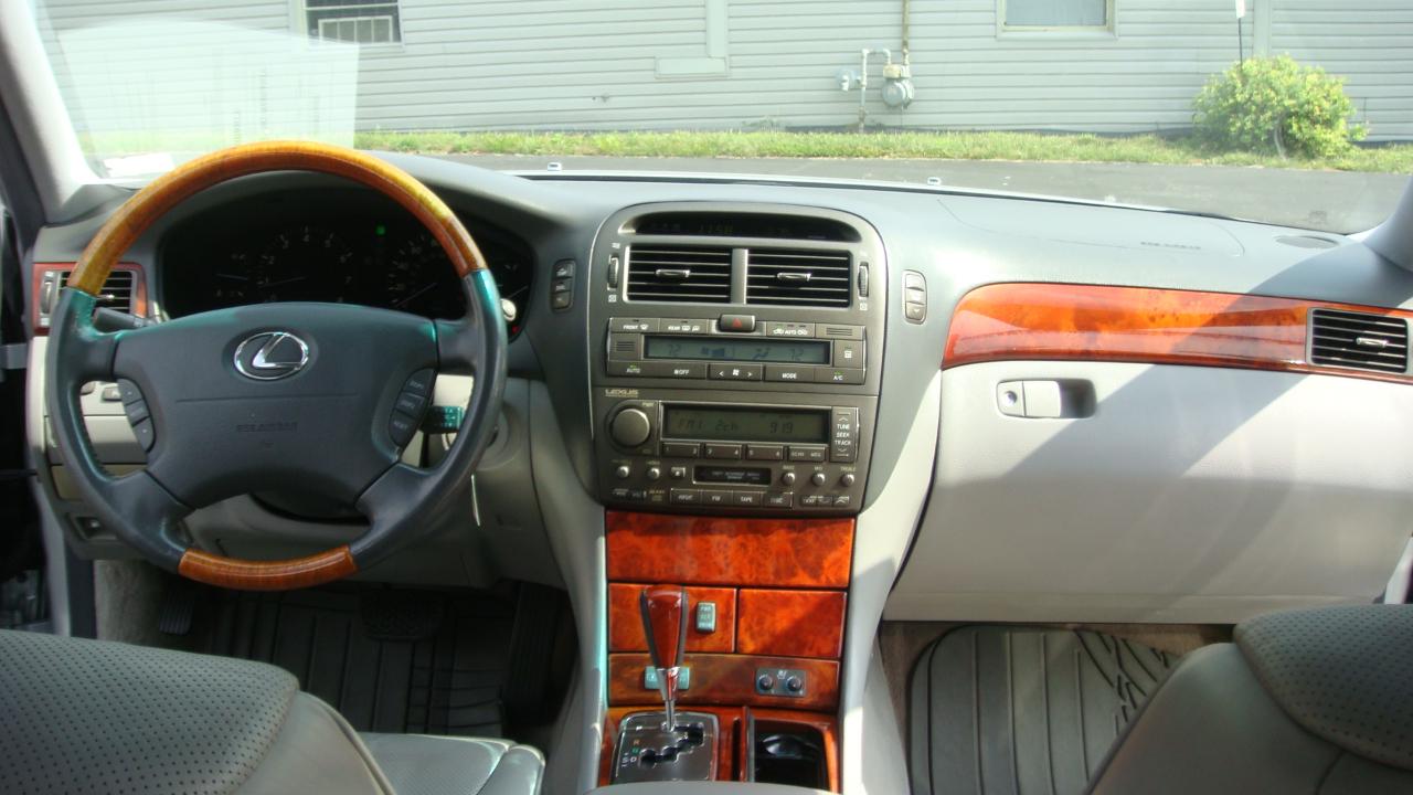 Lexus LS 430 Sedan 2006