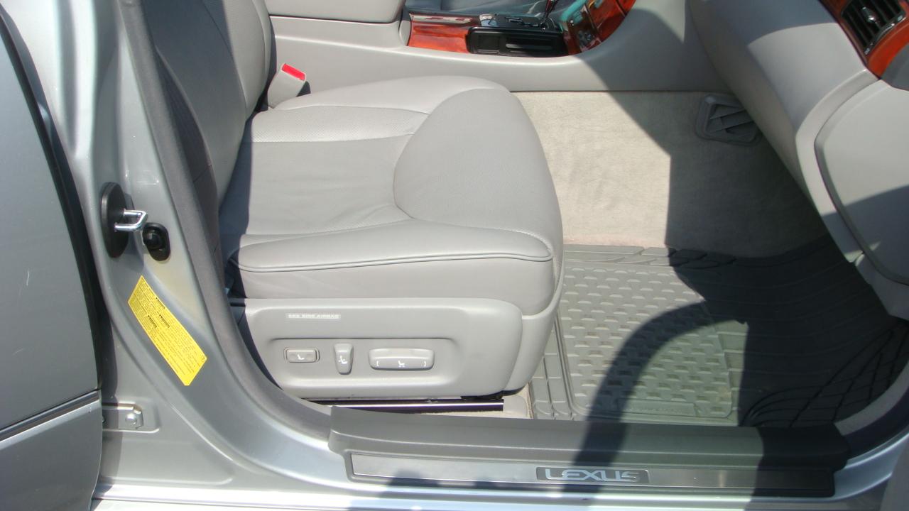 Lexus LS 430 Sedan 2006