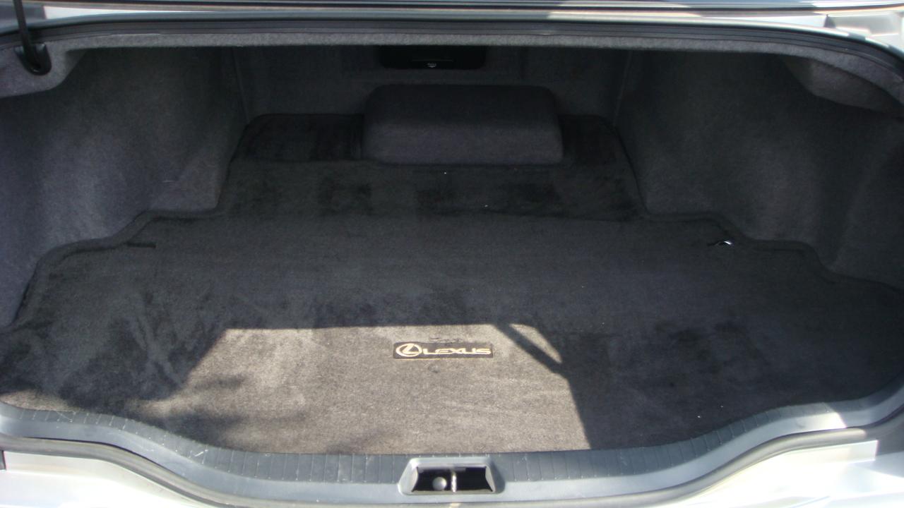 Lexus LS 430 Sedan 2006