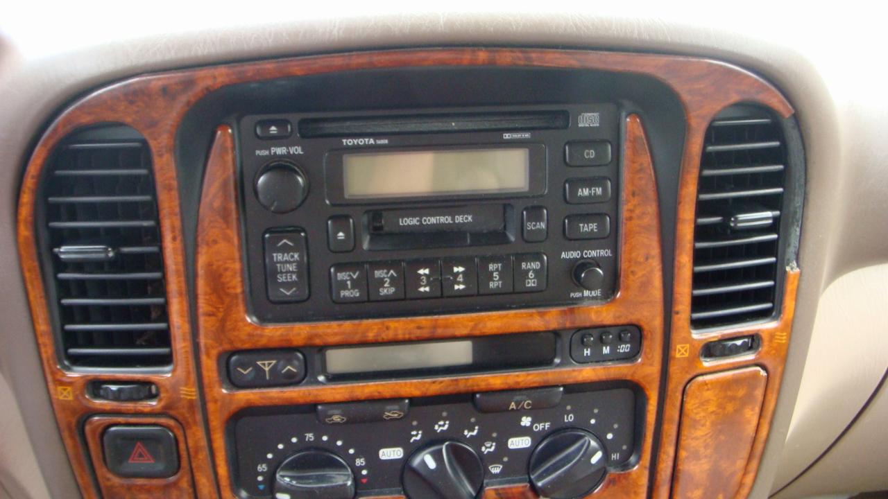 Toyota Land Cruiser 4WD 1999