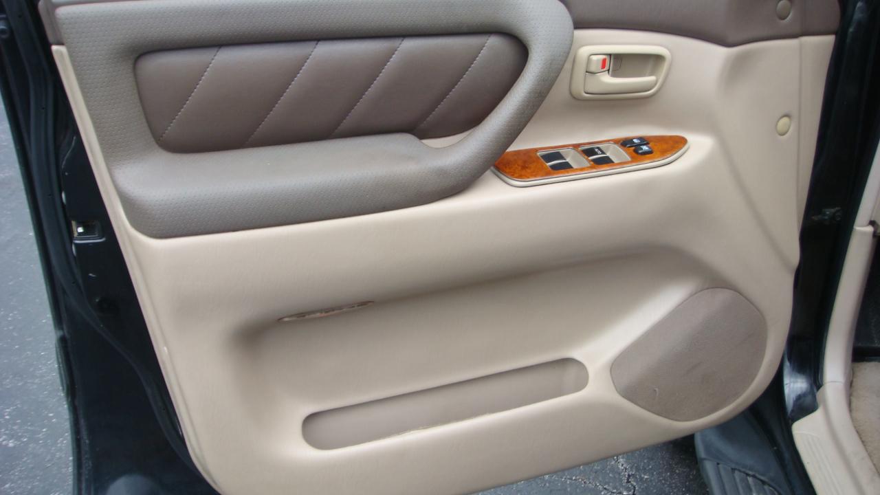 Toyota Land Cruiser 4WD 1999