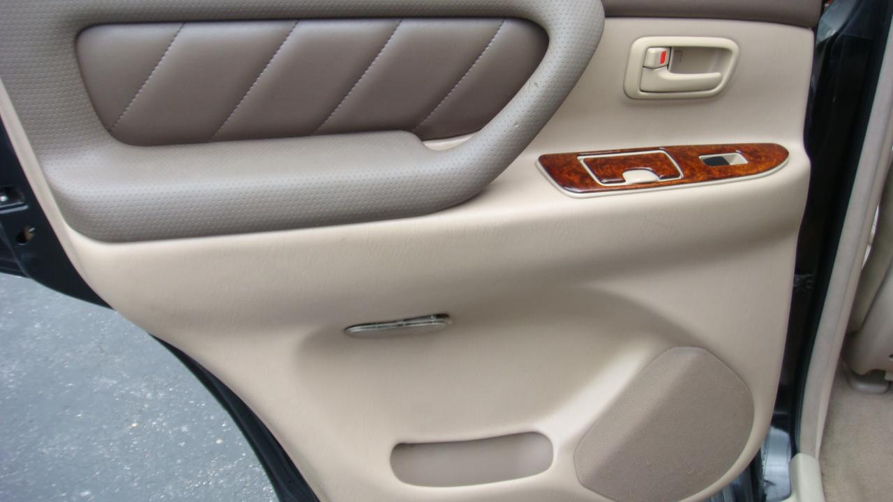 Toyota Land Cruiser 4WD 1999