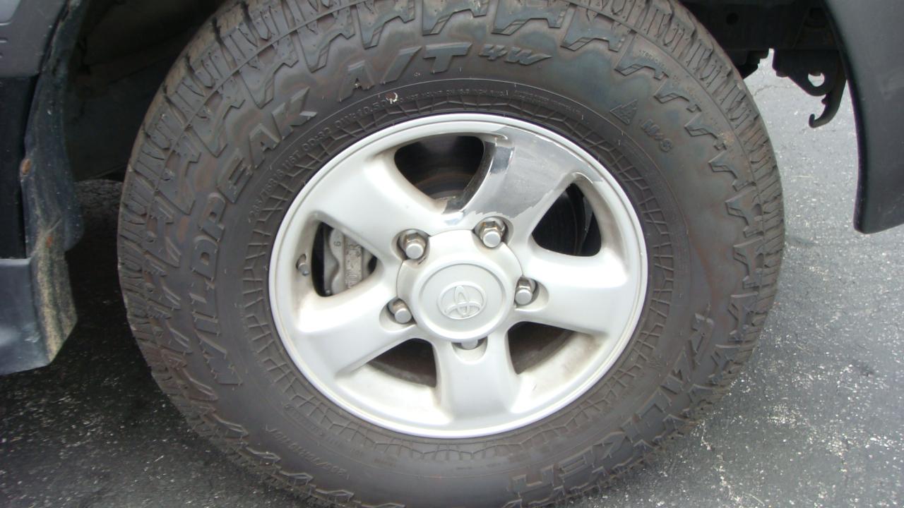 Toyota Land Cruiser 4WD 1999