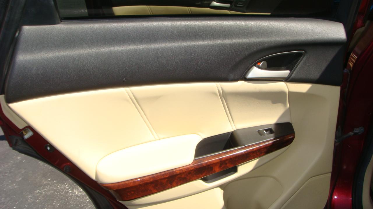 Honda Accord Crosstour EX-L 4WD 5-Spd AT 2010