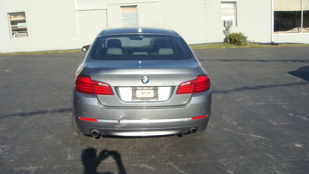 BMW 5-Series 535xi 2011