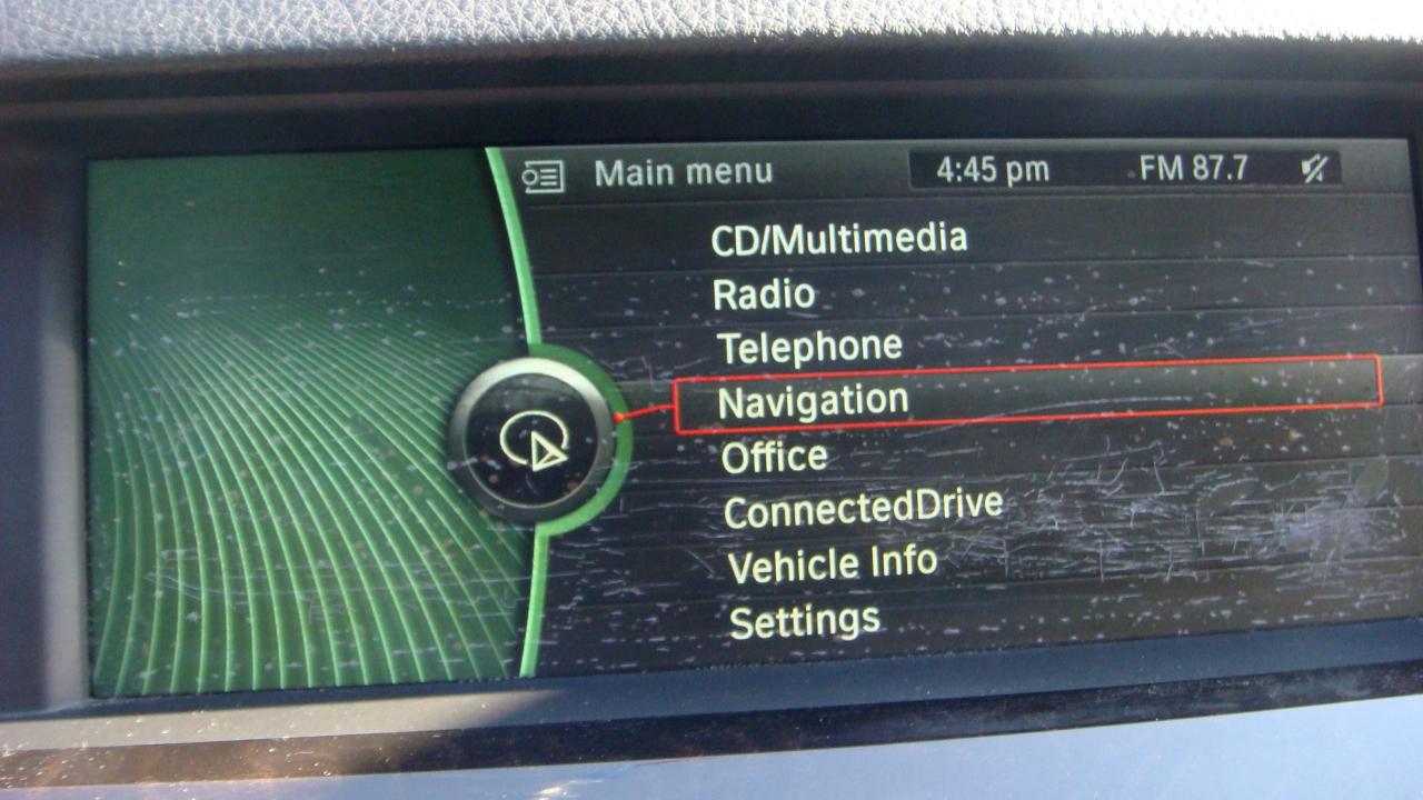 BMW 5-Series 535xi 2011