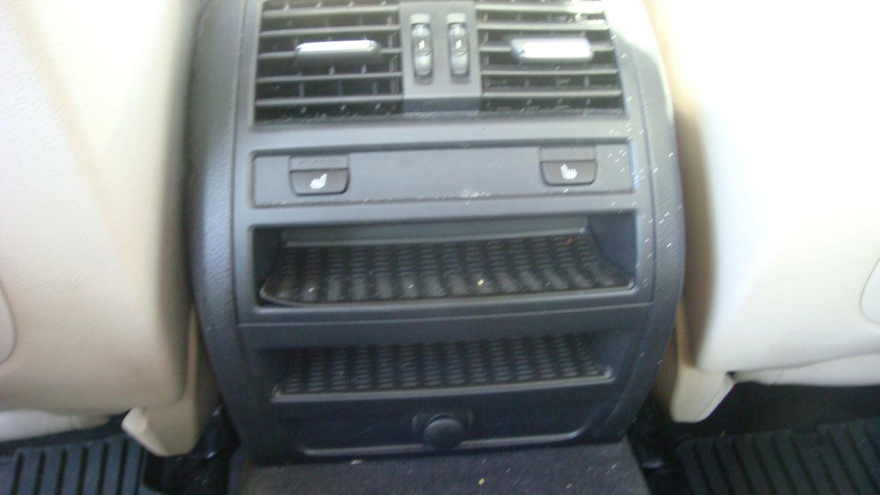 BMW 5-Series 535xi 2011