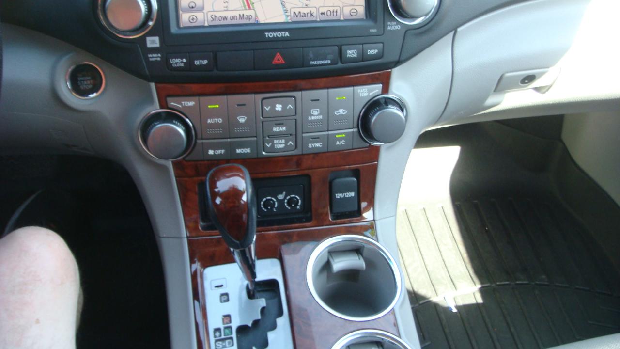 Toyota Highlander Limited 4WD 2012