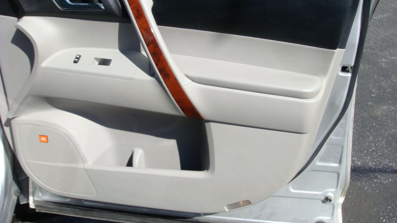 Toyota Highlander Limited 4WD 2012