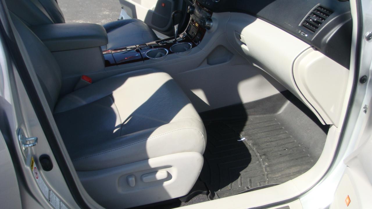 Toyota Highlander Limited 4WD 2012