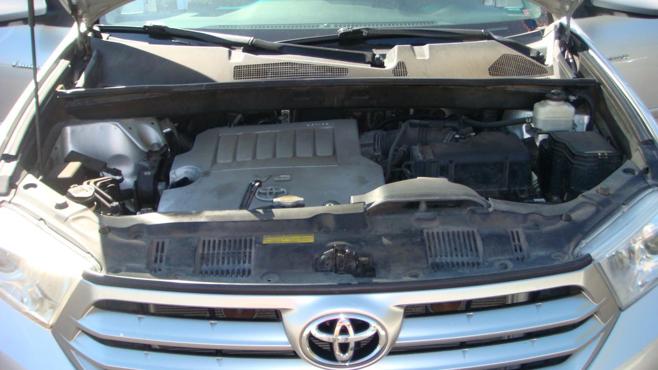Toyota Highlander Limited 4WD 2012