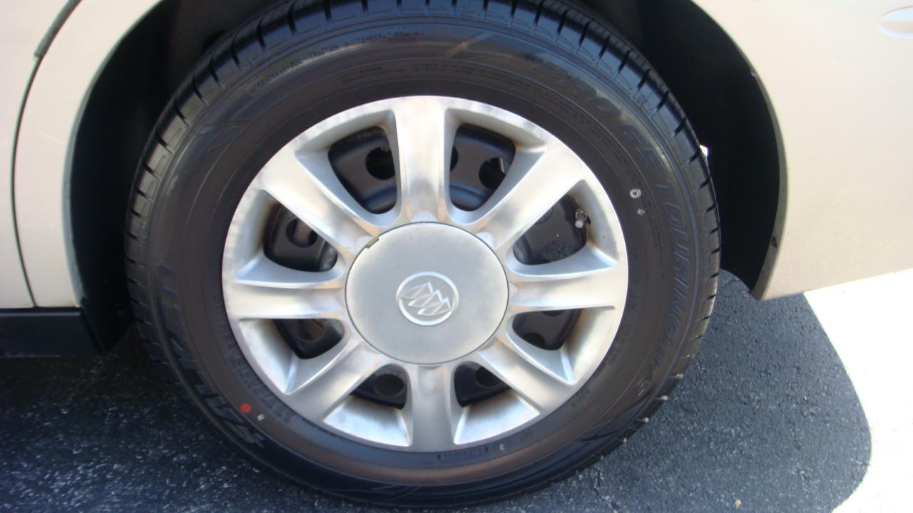 Buick LaCrosse CX 2008