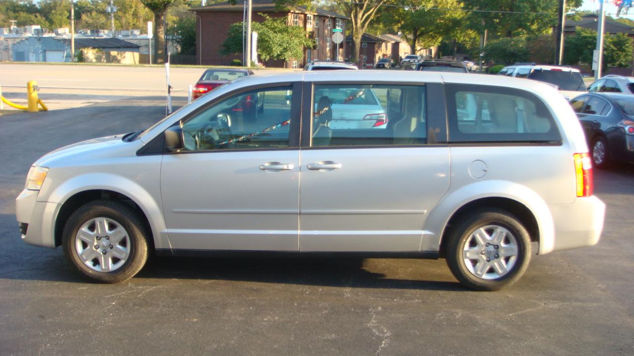 Dodge Grand Caravan SE 2010