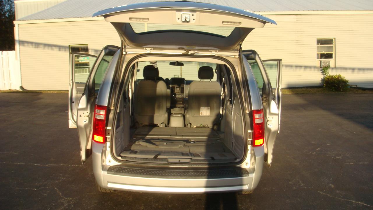 Dodge Grand Caravan SE 2010