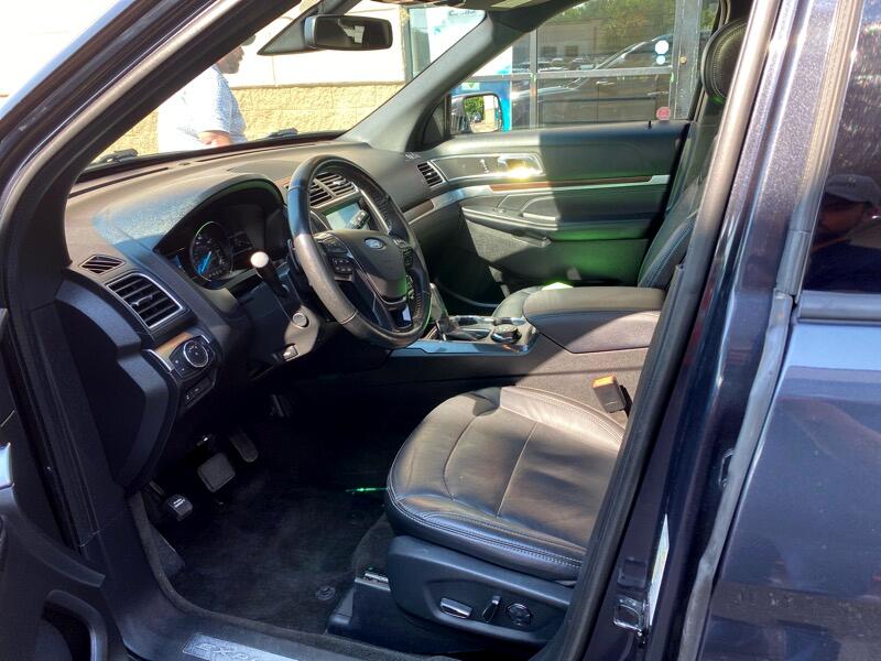 2017 Ford Explorer Limited photo 8