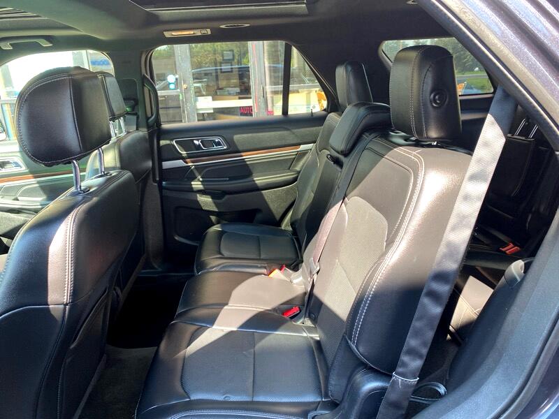 2017 Ford Explorer Limited photo 17
