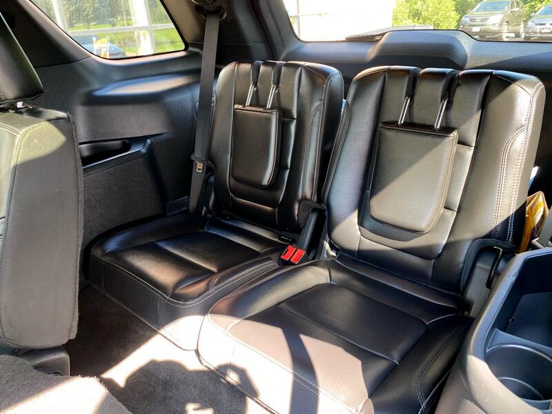 2017 Ford Explorer Limited photo 18