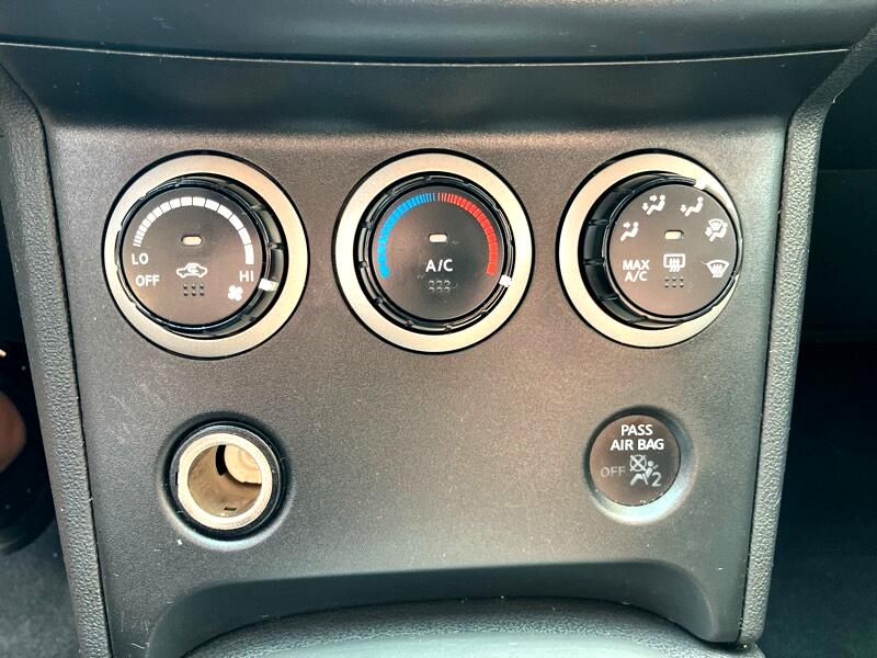 2012 Nissan Rogue S photo 13