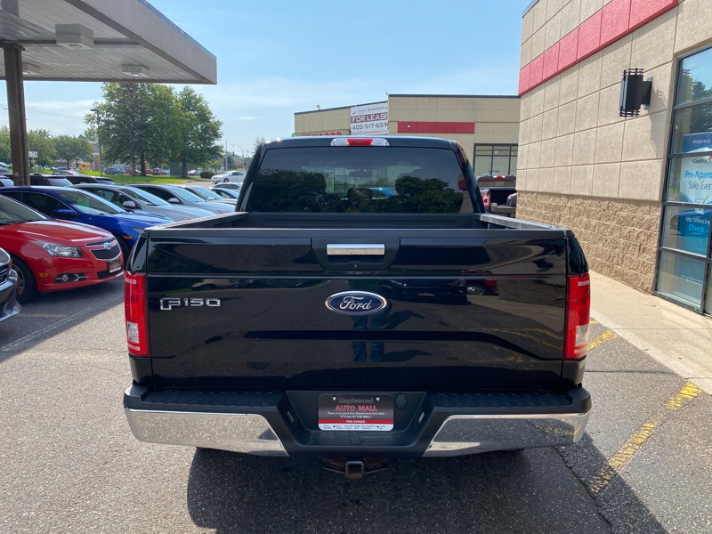 Ford F-150 XLT 4WD SuperCrew 5.5' Box 2017 Ford F-150 XLT 4WD SuperCrew 5.5' Box 2017