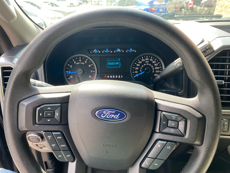 Ford F-150 XLT 4WD SuperCrew 5.5' Box 2017 Ford F-150 XLT 4WD SuperCrew 5.5' Box 2017