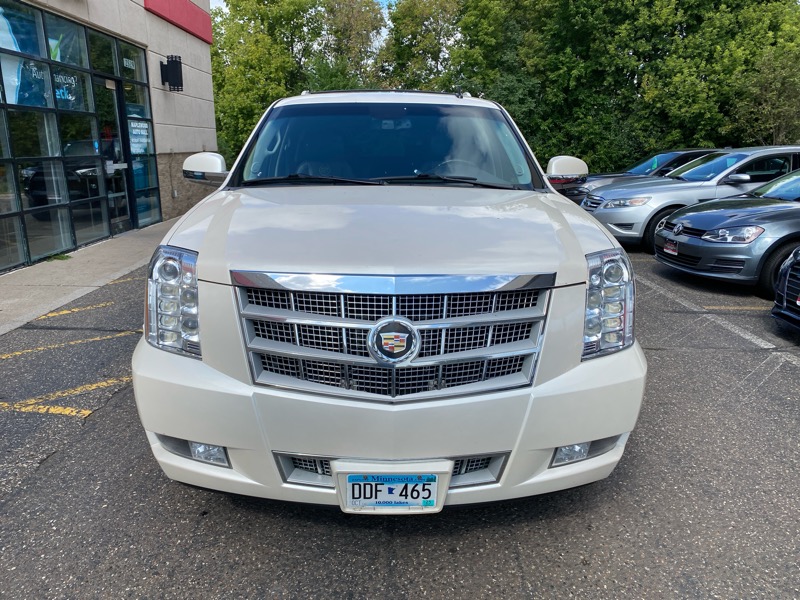 2013 Cadillac Escalade Platinum photo 2