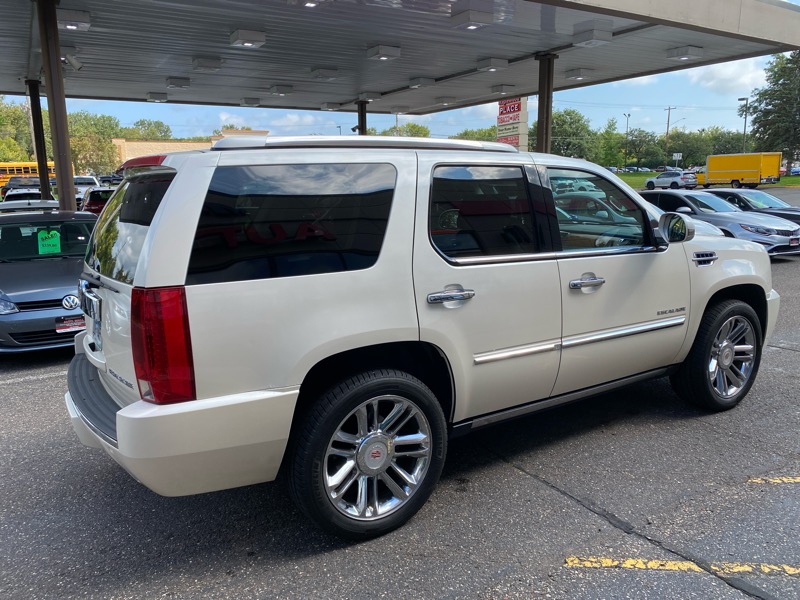 2013 Cadillac Escalade Platinum photo 4