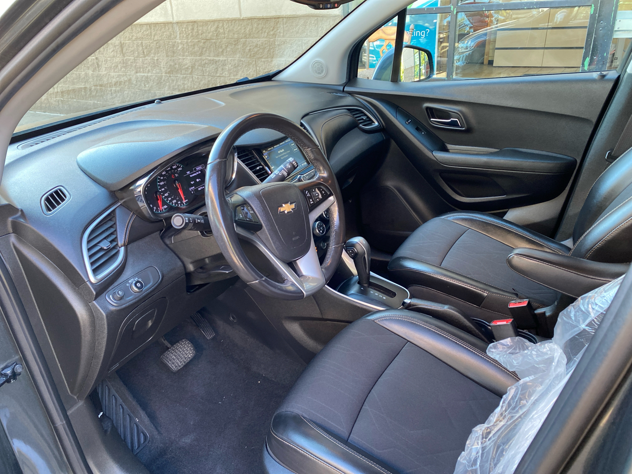 2019 Chevrolet Trax LT photo 3