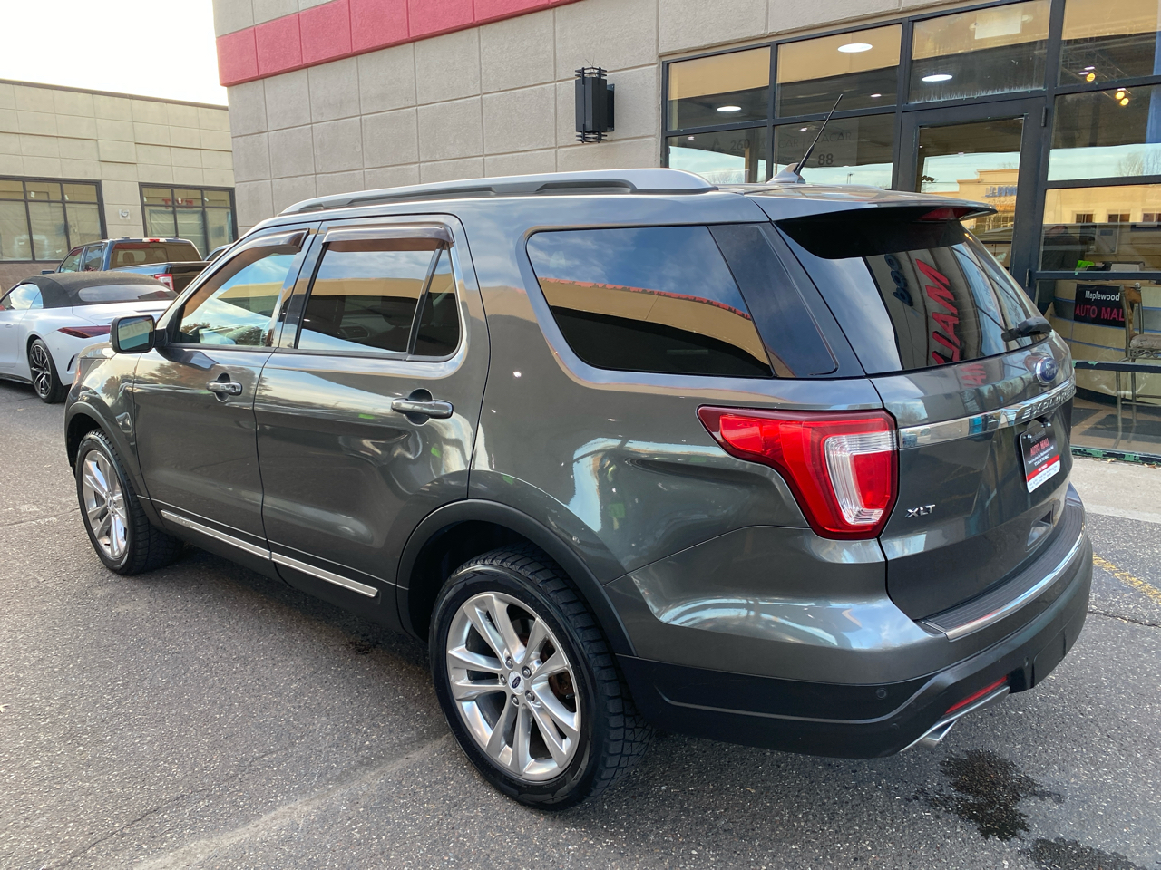 2018 Ford Explorer XLT photo 4