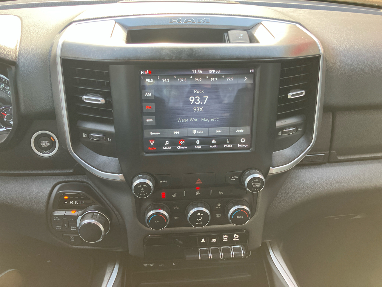 RAM 1500 Big Horn Crew Cab SWB 4WD 2019