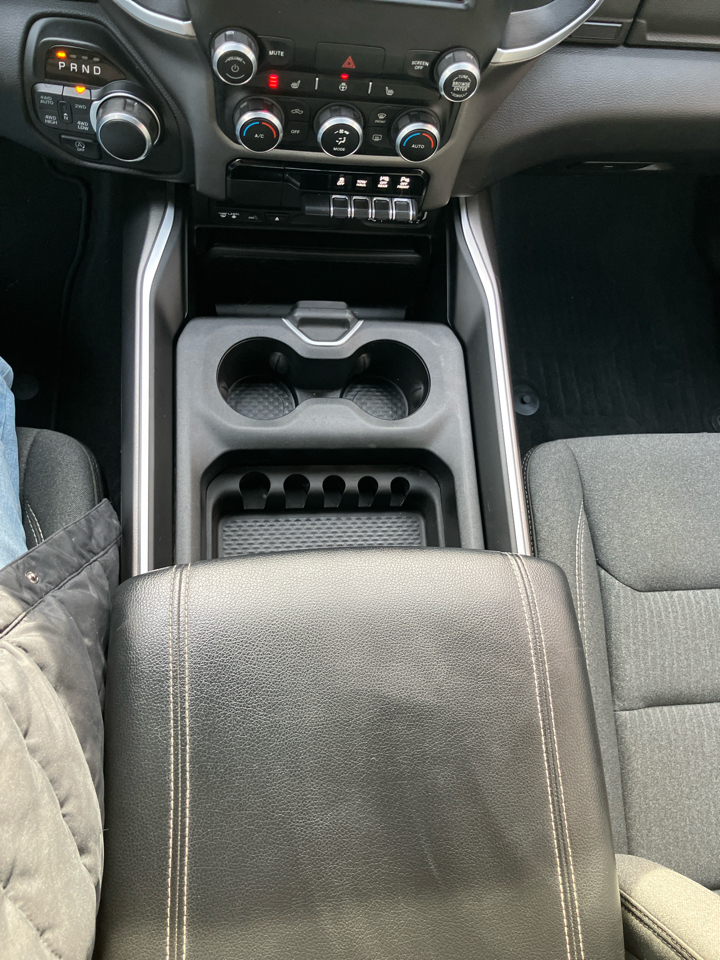 RAM 1500 Big Horn Crew Cab SWB 4WD 2019