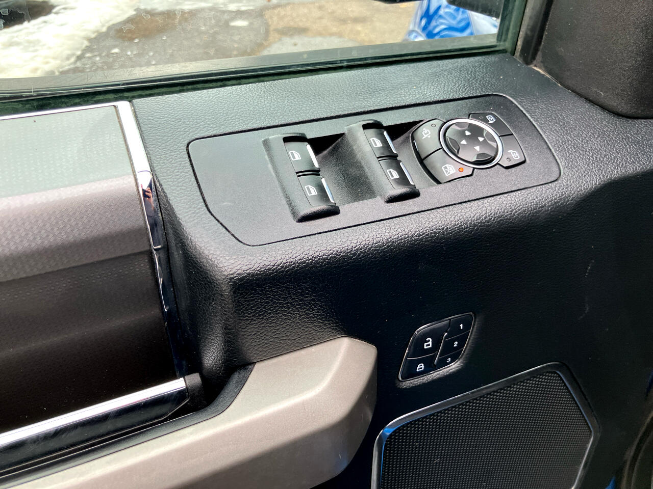 Ford F-150 Lariat 4WD SuperCrew 6.5' Box 2015