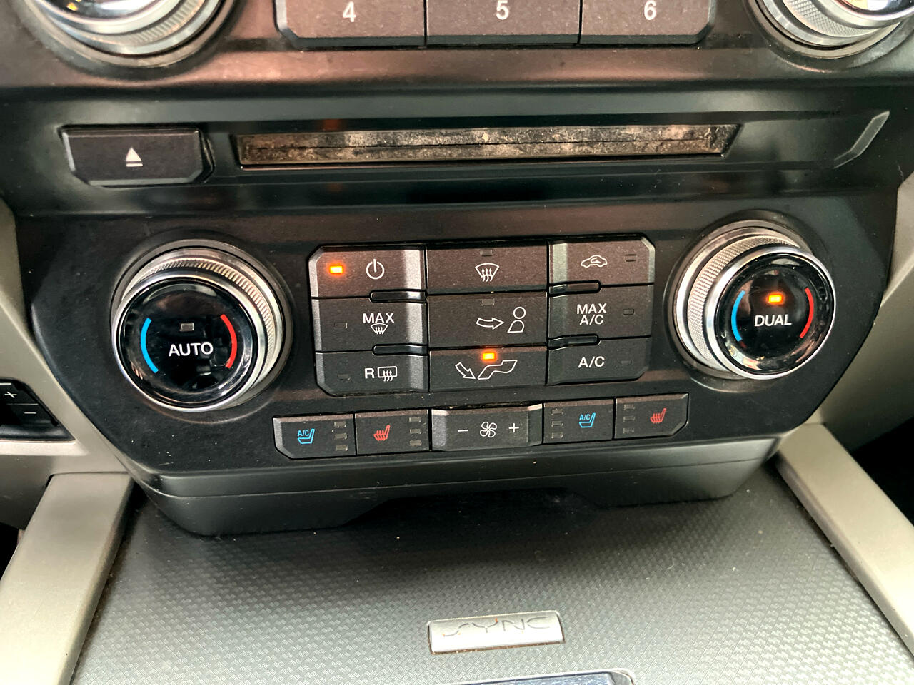 Ford F-150 Lariat 4WD SuperCrew 6.5' Box 2015